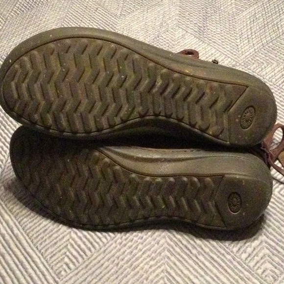 UGG size 8 brown suede boots for women - Picture 8 of 10